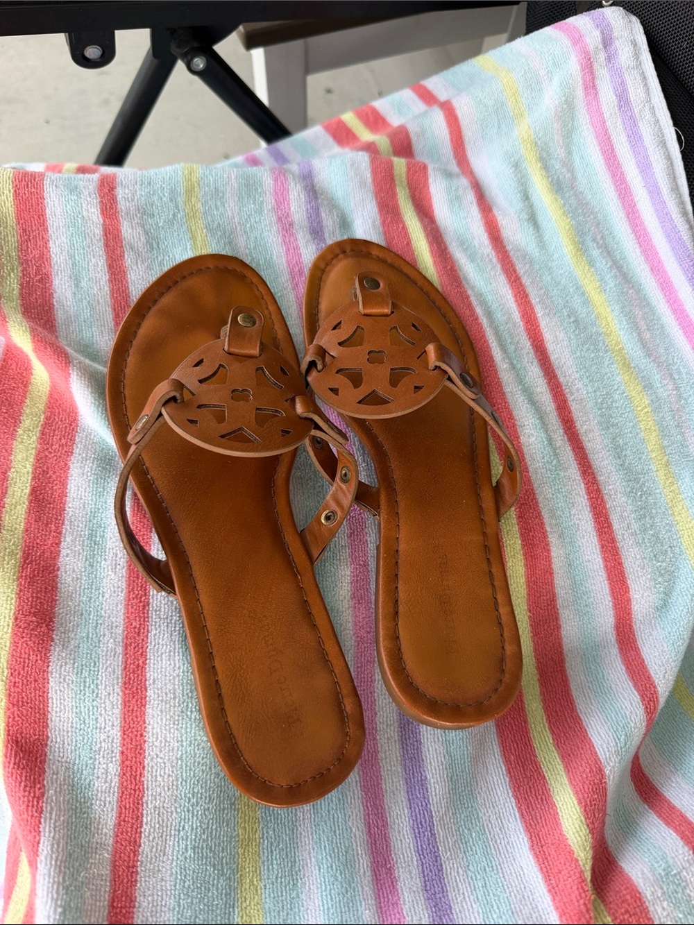 Women’s Tan Leather Cutout Thong Sandals
